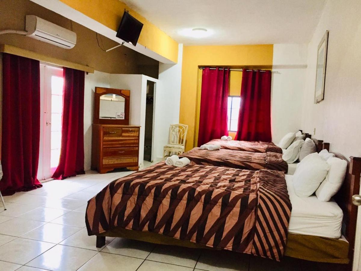 Hotel Art Deco Beach La Ceiba Eksteriør bilde