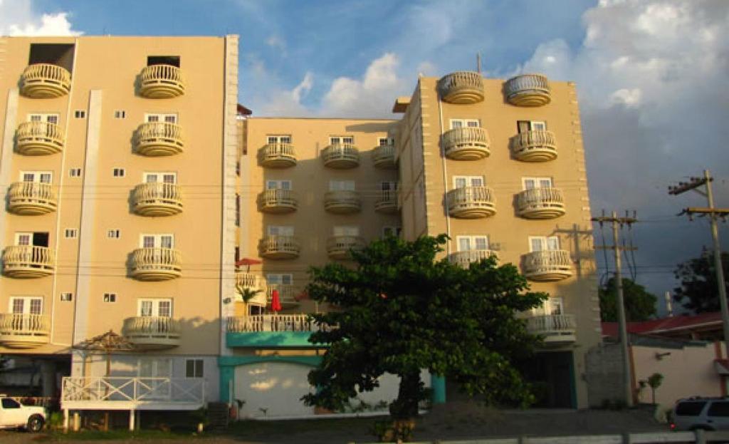 Hotel Art Deco Beach La Ceiba Eksteriør bilde