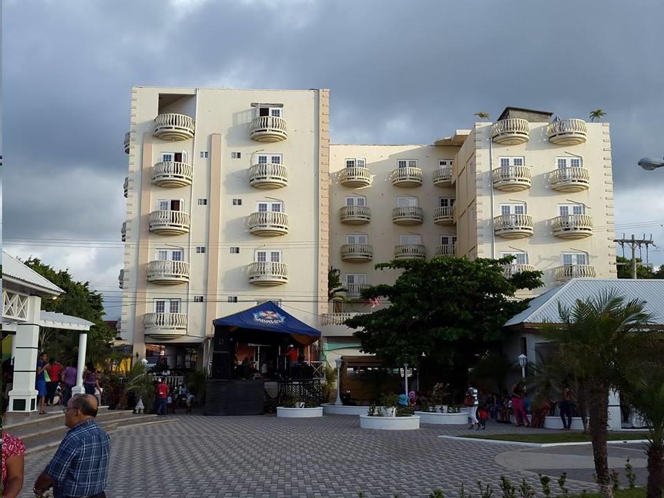 Hotel Art Deco Beach La Ceiba Eksteriør bilde