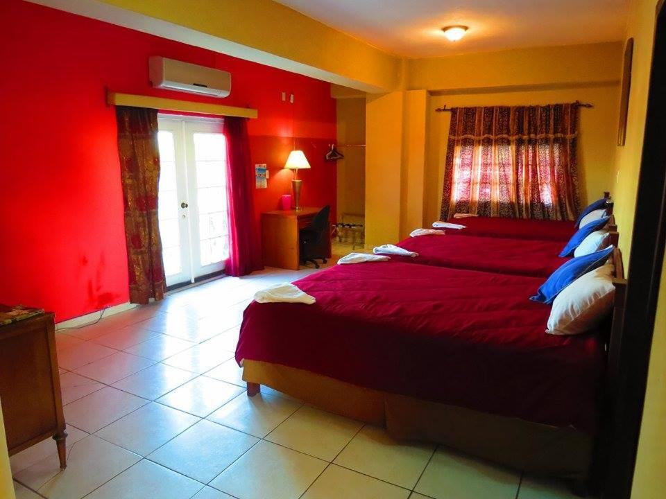 Hotel Art Deco Beach La Ceiba Eksteriør bilde