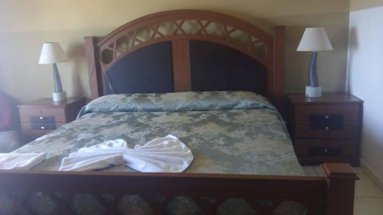 Hotel Art Deco Beach La Ceiba Eksteriør bilde
